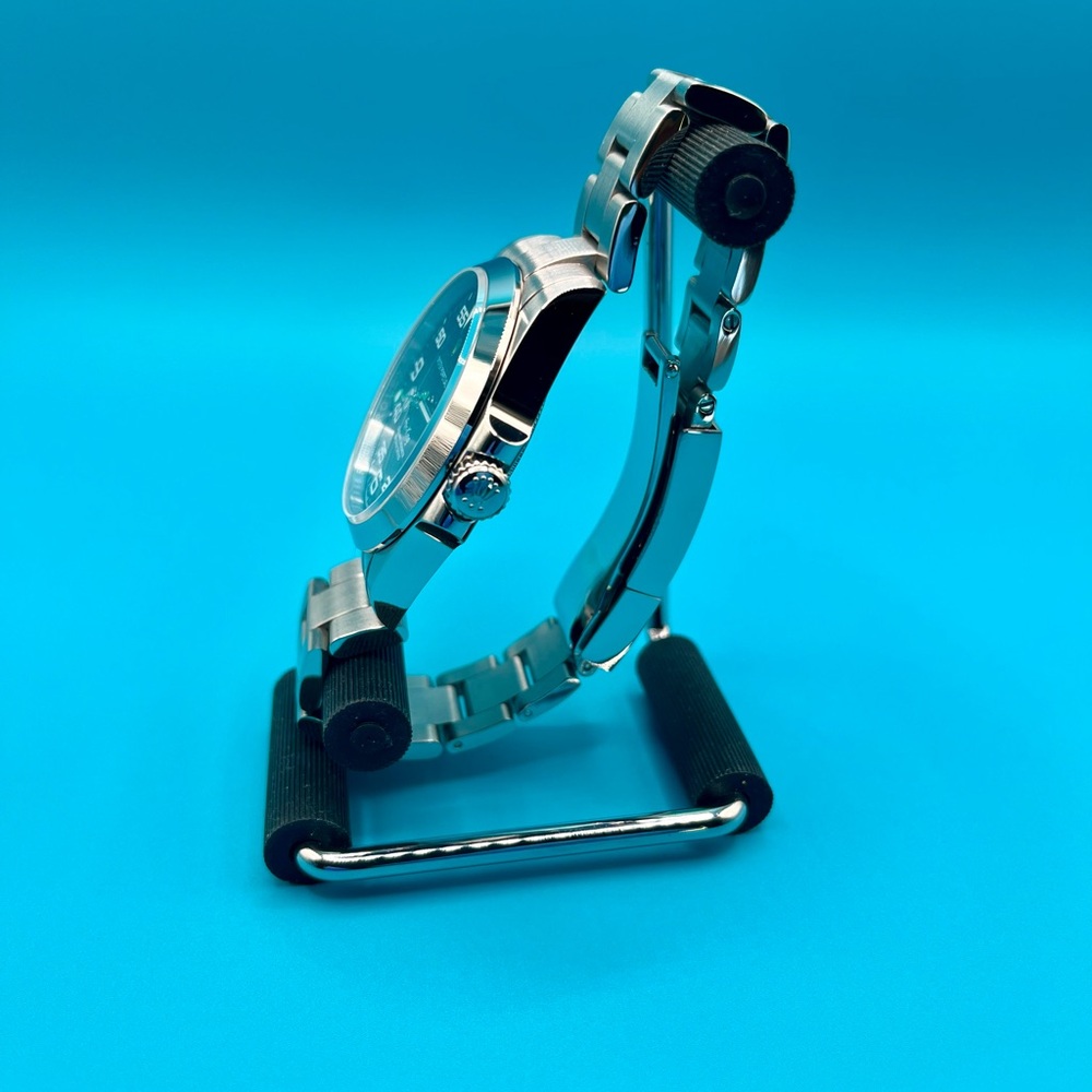 Stainless Steel Watch with Black Dial Homage - Picture 2 of 7